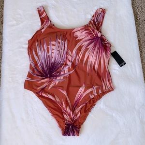 🎉HP🎉 NWT 24W Womens 1 piece palm print Swimsuit